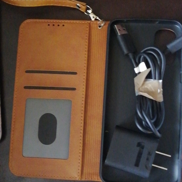 Motorola G Pure (TracFone) - Picture 3 of 6